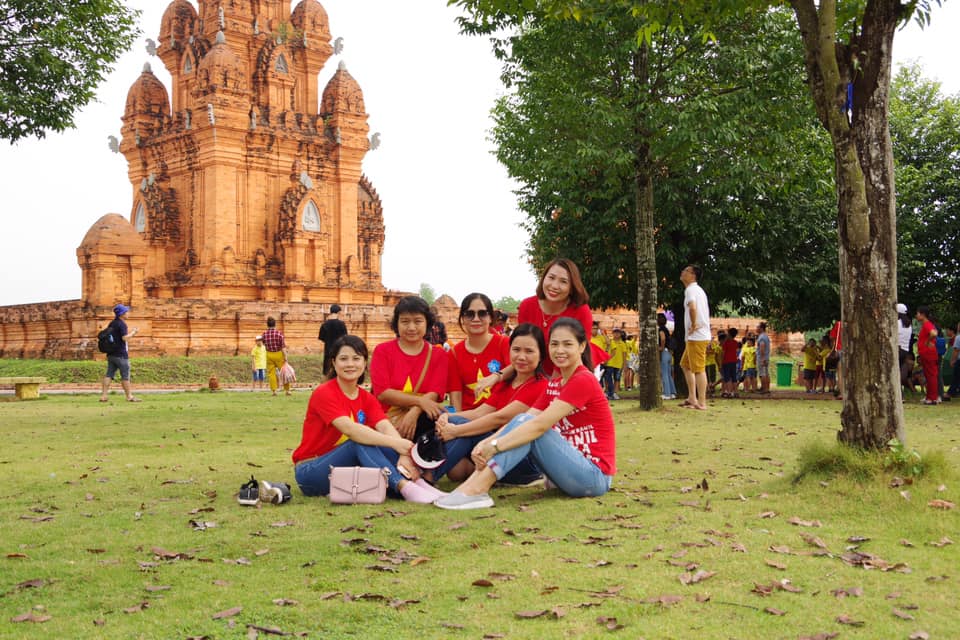 đôi giày bác Dung